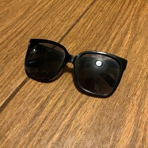 Black sunglasses used